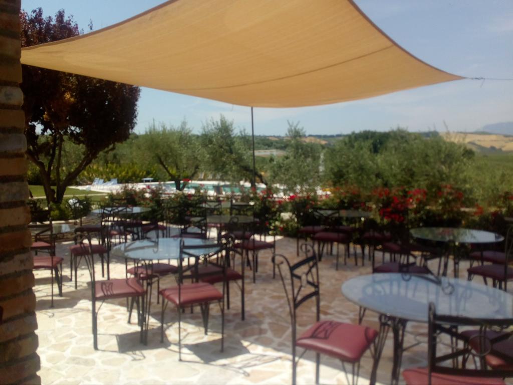 Agriturismo Piccolo Albero 洛雷托·阿普鲁蒂诺 外观 照片